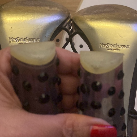 YvesSaintLaurent - Picture 5 of 15